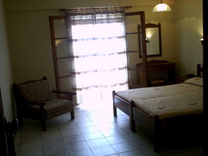 Yiannis Ηotel Foiníkion Esterno foto