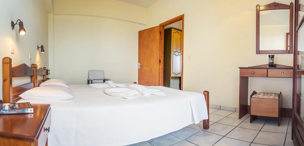 Yiannis Ηotel Foiníkion Esterno foto